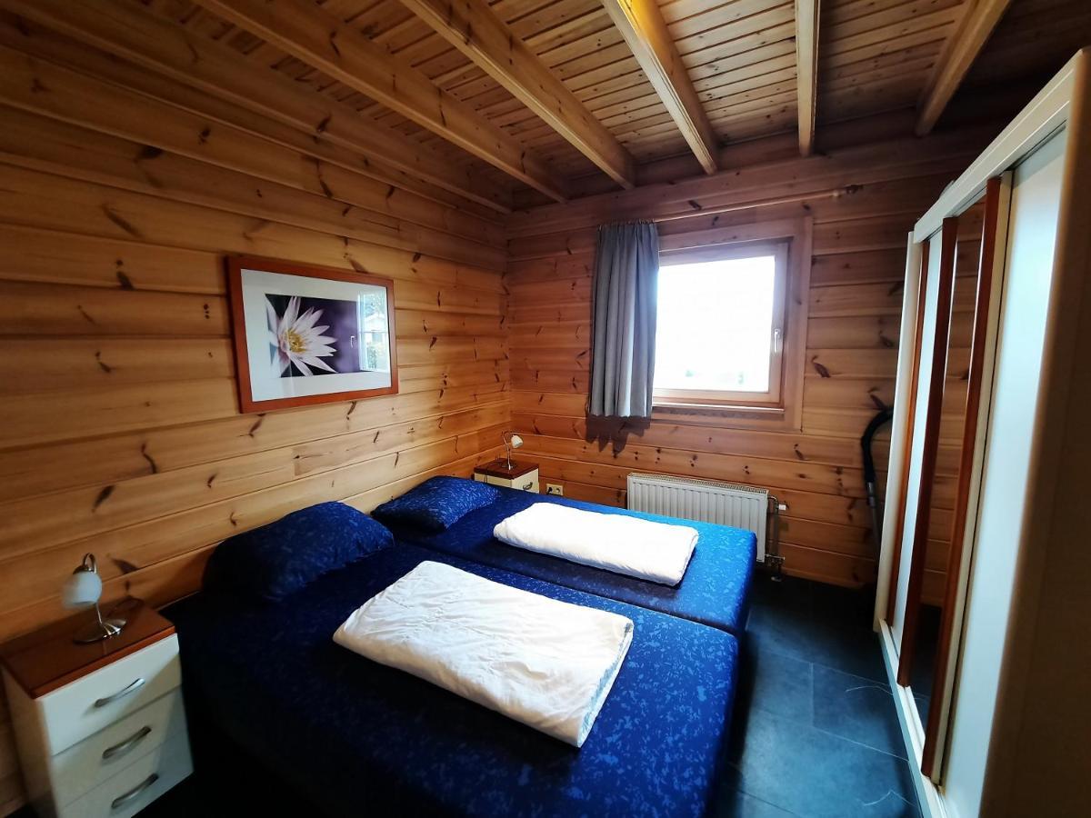 Holiday Park Dennenbos Осткапеле Екстериор снимка