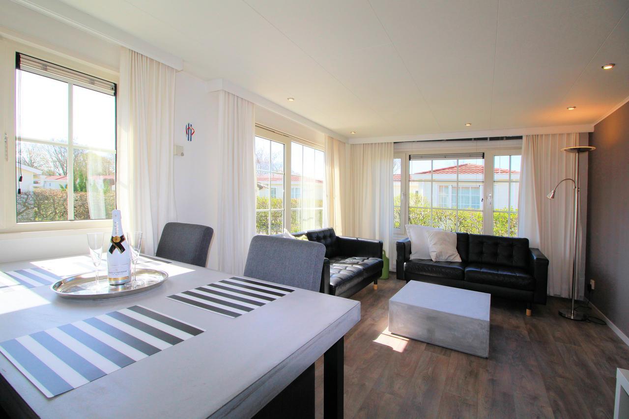 Holiday Park Dennenbos Осткапеле Екстериор снимка